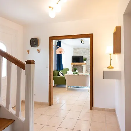 Large Family Near Deauville 度假居