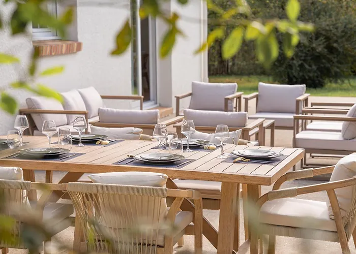 Large Family Near Deauville 度假居 *