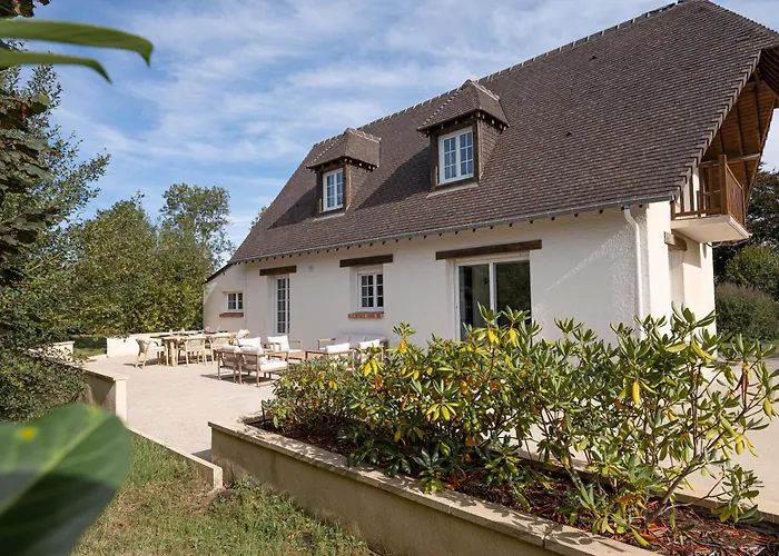 Large Family Near Deauville 度假居 *